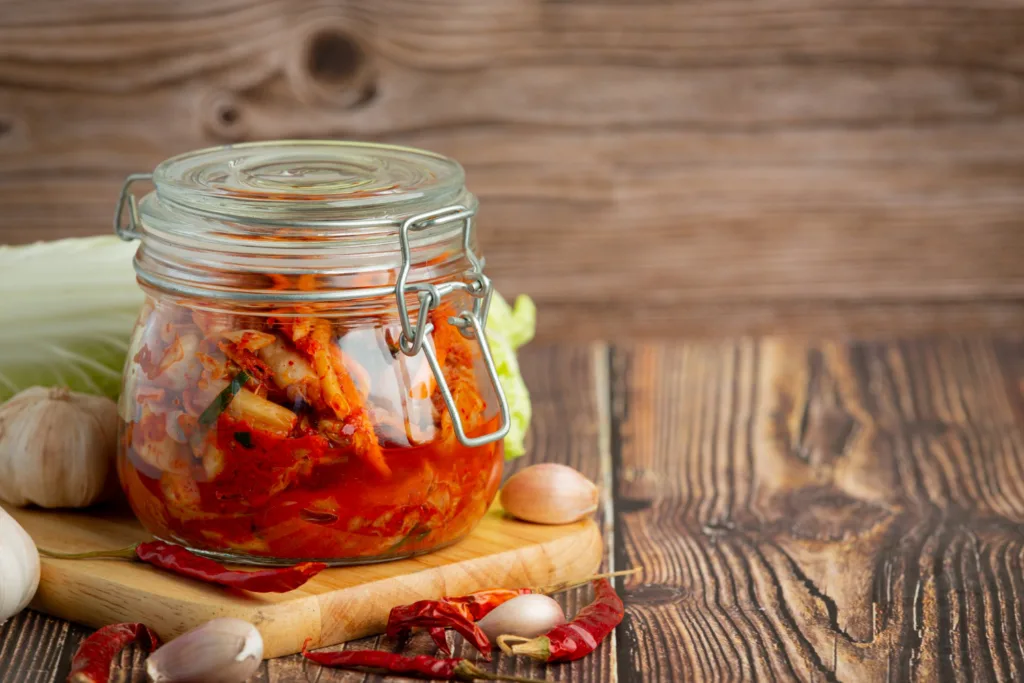 Kimchi pronto para consumo.