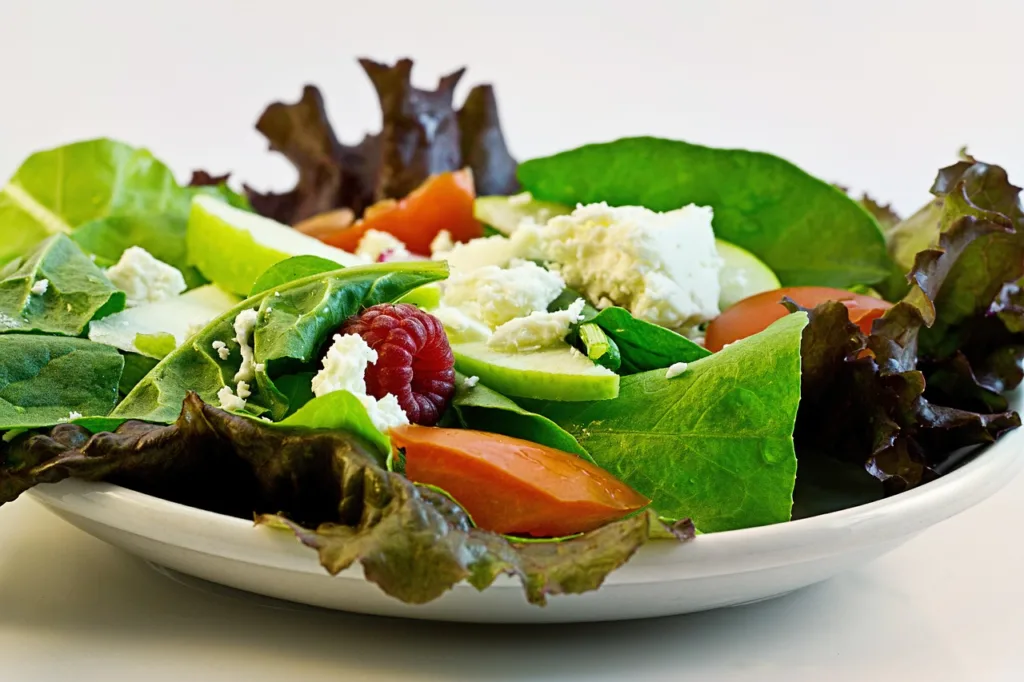 prato de salada vegetariana