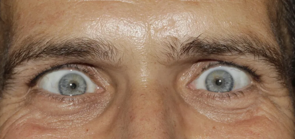 close dos olhos de uma pessoa
