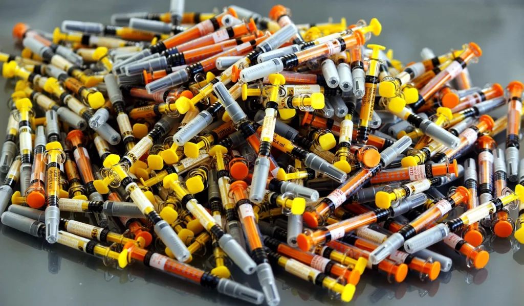 um amontoo de vários de diferentes cores.