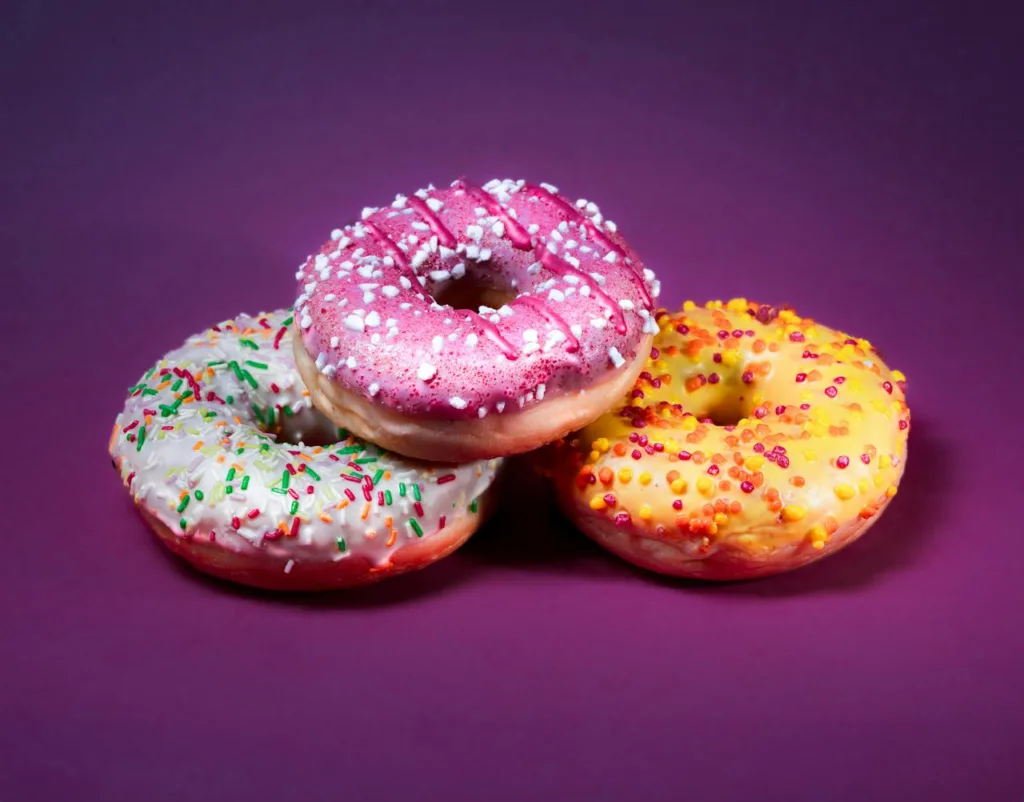 rosquinhas doces coloridas.